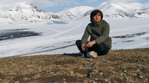 Khai Jun works at Basecamp Hotel in Longyearbyen